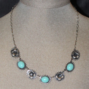 Vtg Flower Necklace Turquoise Glass Silver Tone